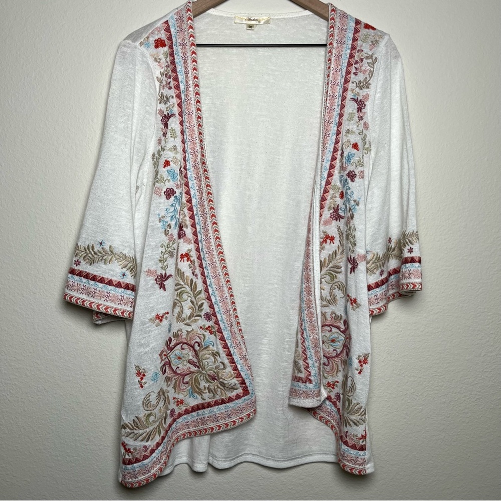 Andree Women‎ Boho Cardigan Kimono Medium White Pink Embroidered Western Cottage